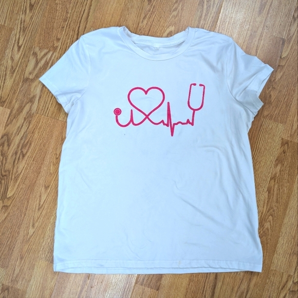 🏥👩🏻‍⚕️FREE WITH SCRUB PURCHASE -👩🏻‍⚕️🏥 Heartbeat White T-Shirt - Picture 2 of 2